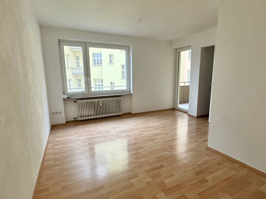 Nähe Wöhrder Wiese ! 1-ZW, 24 m², Balkon, EBK, 2.OG mit Aufzug