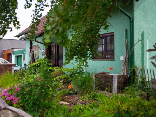 Wohnen im außergewöhnlichen und liebevoll eingerichteten Mehrfamilienhaus