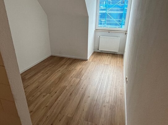 Schönes 1 Zimmer Appartement ggü. Schloss Mannheim, ab Dez. von privat zu vermieten – frisch renoviert - ideal für Stud…