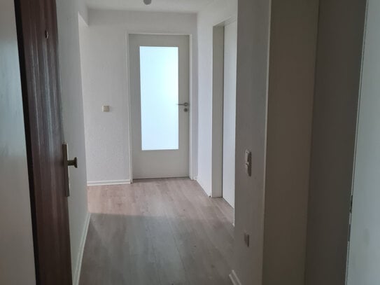 helle 4-Zimmer-Wohnung mit Balkon