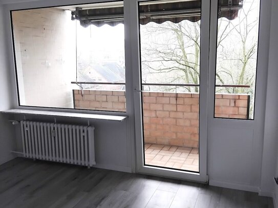 Traumhaft schöne komplett sanierte 3 Zimmer Wohnung mit Balkon in Gelsenkirchen zu vermieten