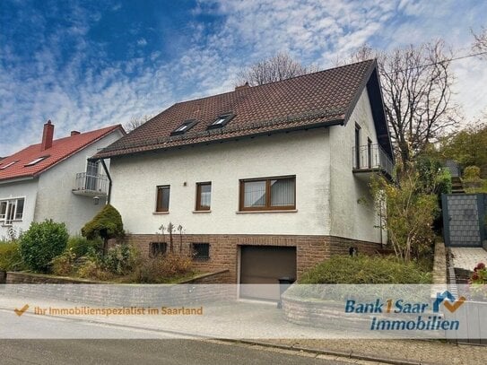 Gemütliches Wohnhaus mit großer Terrasse in ruhiger Wohnlage