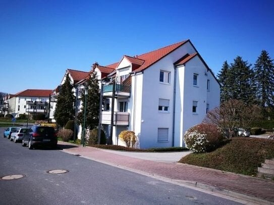 Helle freundliche Familienwohnung 4 Räume mit Balkon und Stellplatz