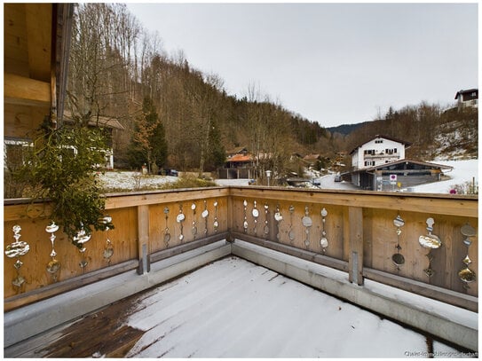 Elegante Wohnung mit großer Terrasse am Alpbach in Tegernsee