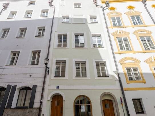 WG-Gerechte-2,5-Zimmer-Wohnung mit EBK und Duschbad in der Passauer Altstadt