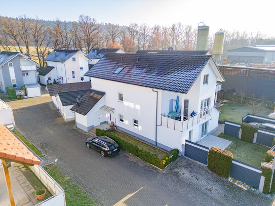 Maisonette-Wohnung mit Balkon, Garten und Garage