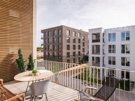 Charmantes Townhouse-Feeling: moderne 4,5-Zimmer-Wohnung auf zwei Ebenen - mit großer Terrasse.