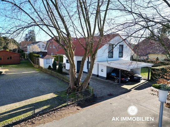 Elegantes Einfamilienhaus in zentraler Lage mit modernem Design