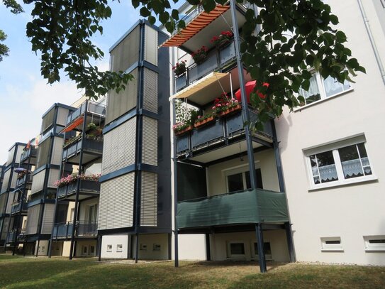 Schön geschnittene 2-Zimmerwohnung im Erdgeschoss mit Balkon