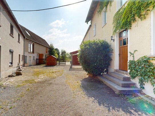 Anwesen zum Wohnen, Gewerbe und Ausbaupotenzial auf 3.230 m² Grundstück, für Pferdehaltung geeignet