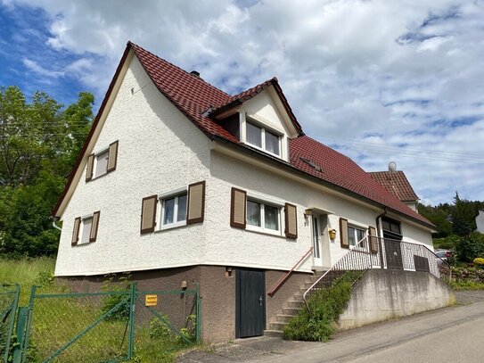 !reserviert! freistehendes Einfamilienhaus mit Ausbaupotential und überdimensional großem Grundstück