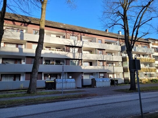 Gut geschnittene, vermietete ETW mit Fernwärme und Balkon in zentraler Lage von Neumünster