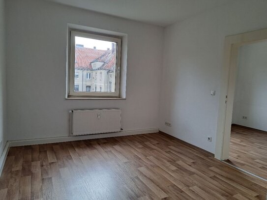 Großzügige 2-Zimmer Wohnung im 3. Obergeschoss in 90443 Nürnberg