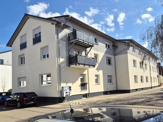 Moderne und sofort bezugsfreie 4-Zimmer-Wohnung mit Balkon und Stellplatz in Friedrichstal