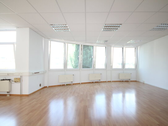 Attraktives, helles Büro - 84,00 m² Fläche - 2 Büroräume -