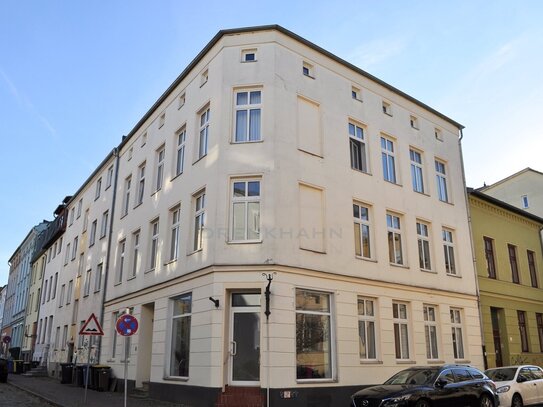 Laden/ Büro am Eck, zentrumsnah (STV), gr. Schaufenster, direkter Zugang, Pantry