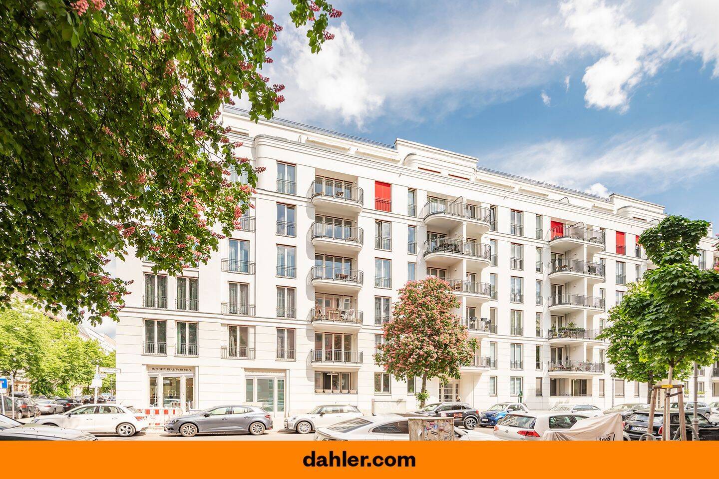 Möblierte 2,5-Zimmer-Wohnung mit schönem Südbalkon - Foto 1