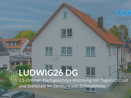 2,5-Zimmer-Dachgeschoss-Wohnung mit Tageslichtbad und Stellplatz im Zentrum von Schwaikheim