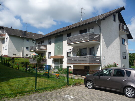 2-Zimmerwohnung mit Balkon, Stellplatz und Keller