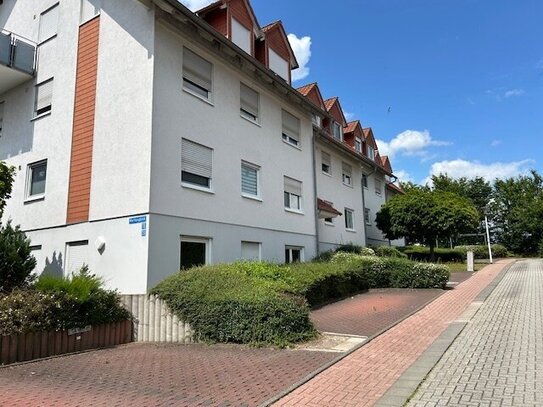 2-Zimmer-Wohnung mit Terrasse und Stellplatz