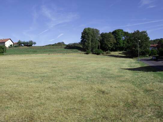 Großes Baugrundstück in ruhiger Lage mit schönem Ausblick ohne Bauträgerbindung