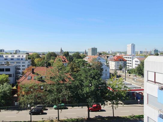 XXL Dachterrasse: Gepflegtes Penthouse mit Kamin und TG-Stellplatz ideal für Familien