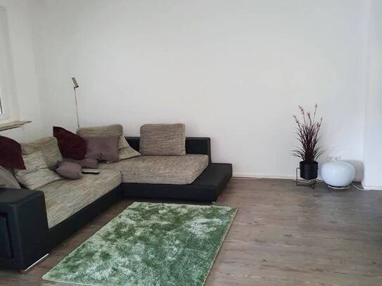Schöne 3,5-Zi Wohnung - mit Balkon