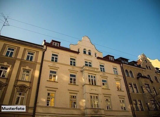 Mehrfamilienhaus mit 8 Wohnungen