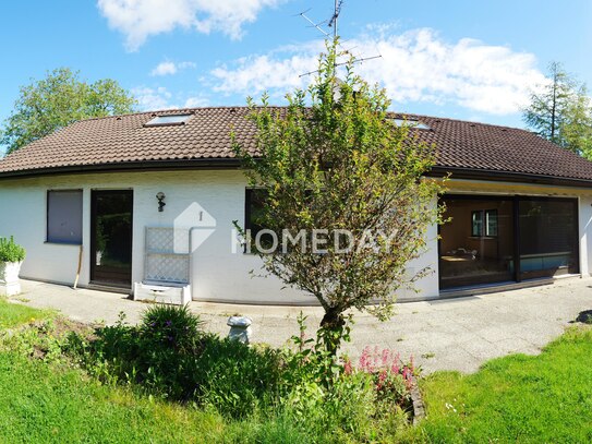 Attraktiver Villen-Bungalow mit großem Garten in einer idyllischen Lage