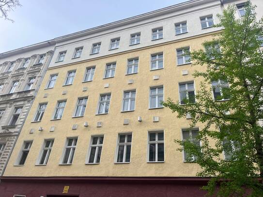 Kapitalanlage - ruhig gelegene, sanierte und gut vermietete Altbauwohnung