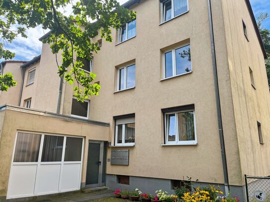 Erbpacht! Sanierungsbedürftige 3-Zimmer-Wohnung mit Balkon am Hasenbuck