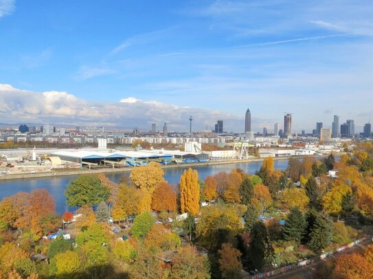 1-Zimmer-ETW mit Skylineblick in Frankfurt-Niederrad 1 room apartment with skyline view