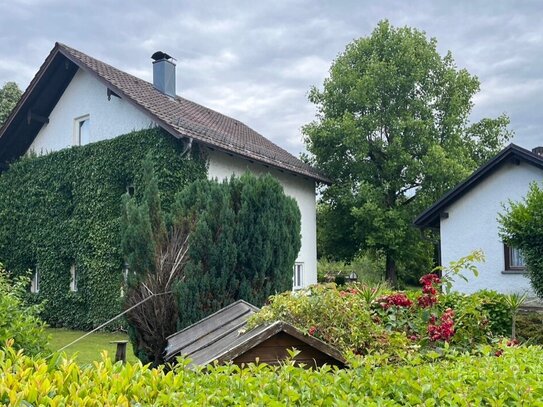 IHR LEBENS(T)RAUM! Haus mit Wintergarten, Gartenparadies, Nebengebäude, Erdkeller in guter Lage!