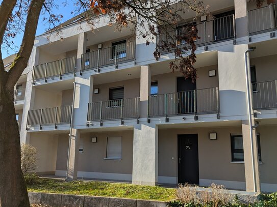 Sehr schöne 2 Zimmer Wohnung mit Balkon in Erlangen-Sieglitzhof