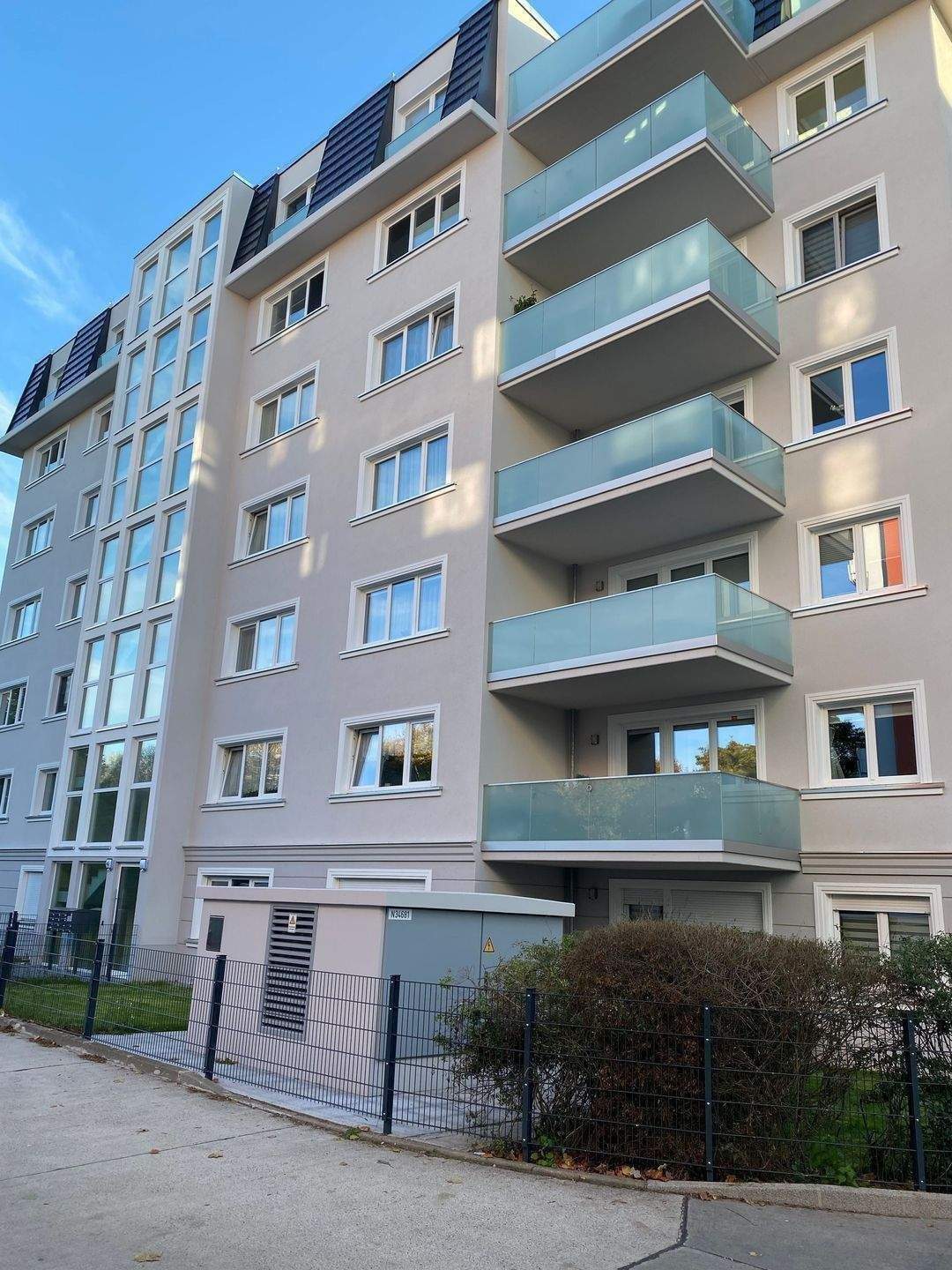2 Zimmerwohnung mit Blick ins Naturschutzgebiet-großer Balkon - Foto 1