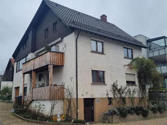 Großzügiges 2-Familienhaus mit 2 Einbauküchen und Garage in ruhiger Ortslage