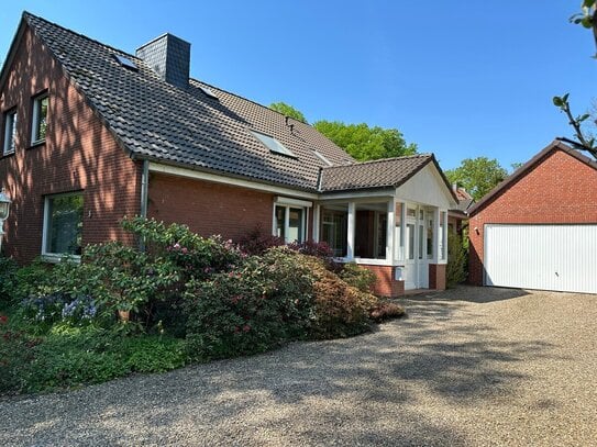 PURNHAGEN-IMMOBILIEN - Leuchtenburg - großzügiges 1-Fam.-Haus auf großem Grundstück in Bestlage!