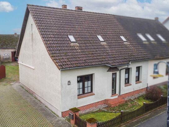 Viel Platz: Gepflegtes Zuhause mit Garten, Stall und Carport in ruhiger, grüner Lage