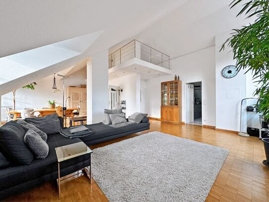 Penthouse-Wohnung: 111 m² · 4 ½-Zimmer · Balkon · Garage!