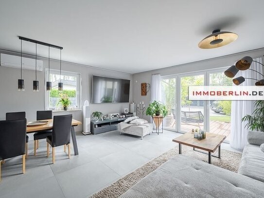 IMMOBERLIN.DE - Exzellentes Haus mit stilvollem Ambiente, Wärmepumpe, Südterrasse, Sauna + Doppelgarage