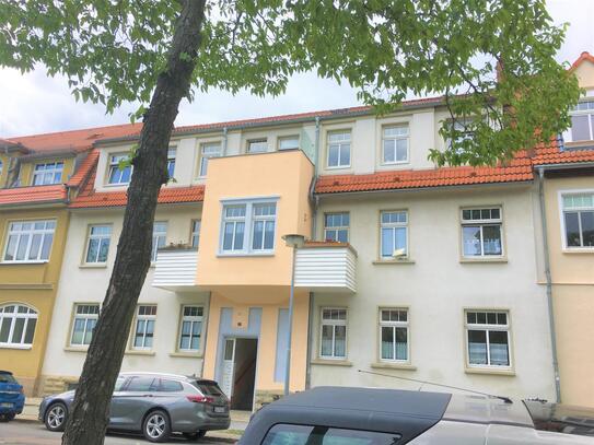 Schöne 3-Raum-Wohnung Hochparterre mit Balkon im Villenviertel von Bautzen zu vermieten.