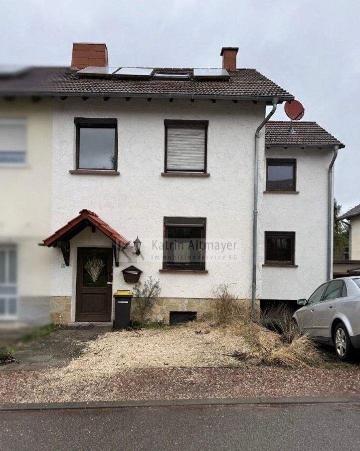 Immobilie in Mandelbachtal - Charmante Doppelhaushälfte in Bliesmengen-Bolchen im Mandelbachtal zu verkaufen - Bild 0