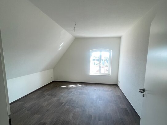 Wohnung gesucht? Diese 2-Raum-DG-Wohnung sucht neue Mieter!