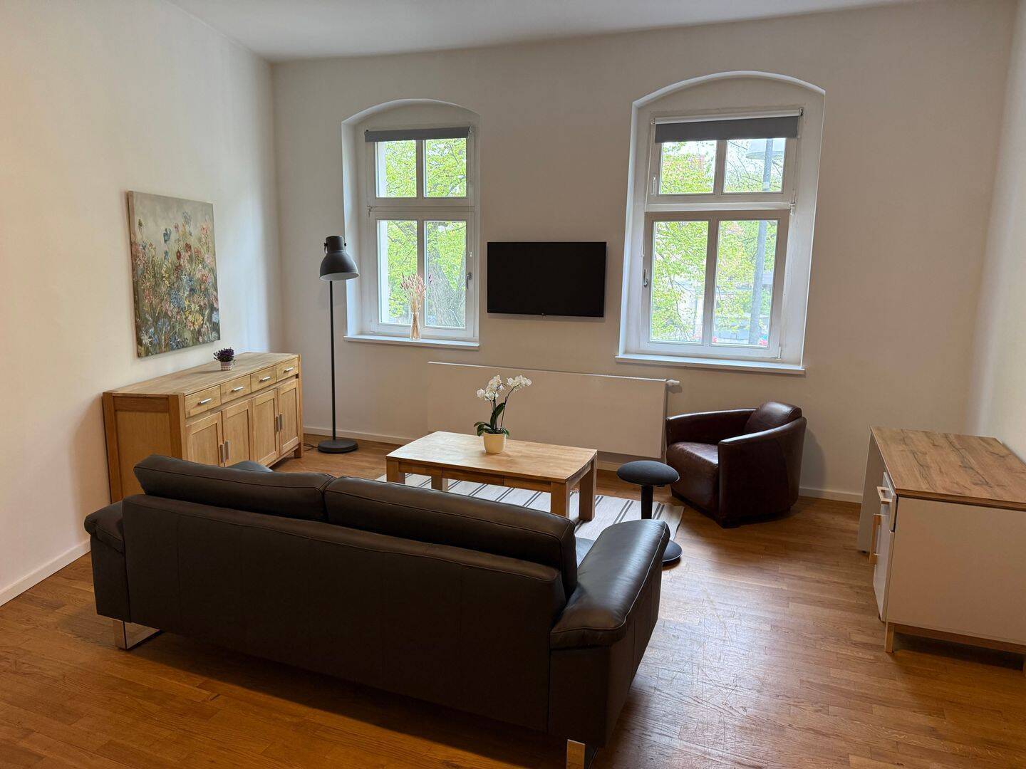 Geräumiges Cityapartment komplett möbliert - Foto 1