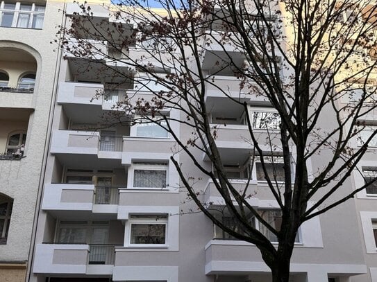 Charlottenburg: Eislebener Str: VERMIETETE 1-Zi-Whg, 40m² - 6.OG + SÜD-Balkon - kündbar in 9 Monaten