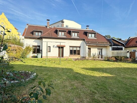 Deggendorf, Nh. Zentrum/Walchstr: Älteres, stilvolles Einfamilienhaus mit herrl. Gartengrundstück!