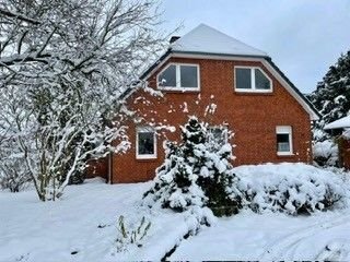 Saniertes Einfamilienhaus in ruhiger Lage mitten im Grünen zu verkaufen.