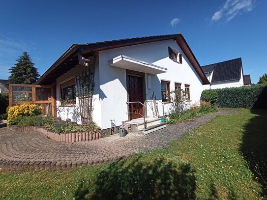 Wohnhaus - Bungalow in Löhne mit Keller und Dachboden für jung und alt