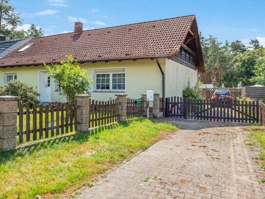 Provisionsfrei - Gepflegtes Einfamilienhaus auf großzügigem Grundstück mit Terrasse, Balkon und Pool