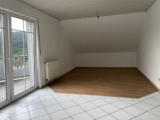 **Frisch renoviertes Dachgeschoss-Studio in Prüm**